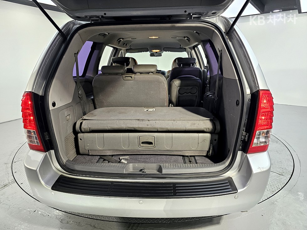 2012 - kia carnival