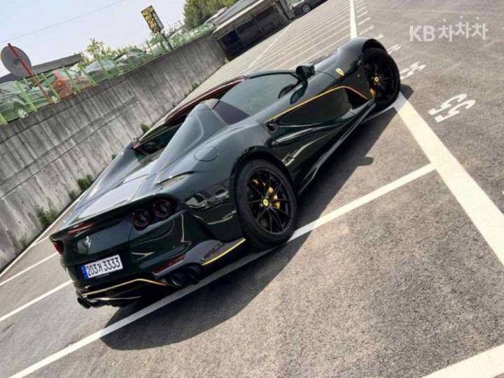 Ferrari 812 6.5 V12 - фото 8