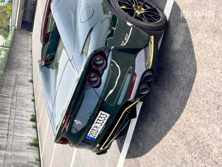 Ferrari 812 6.5 V12 - фото 11