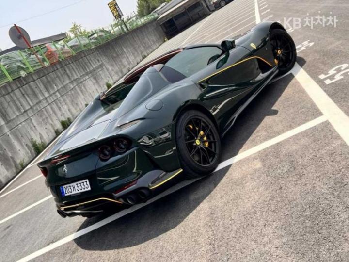 Ferrari 812 6.5 V12 - фото 12