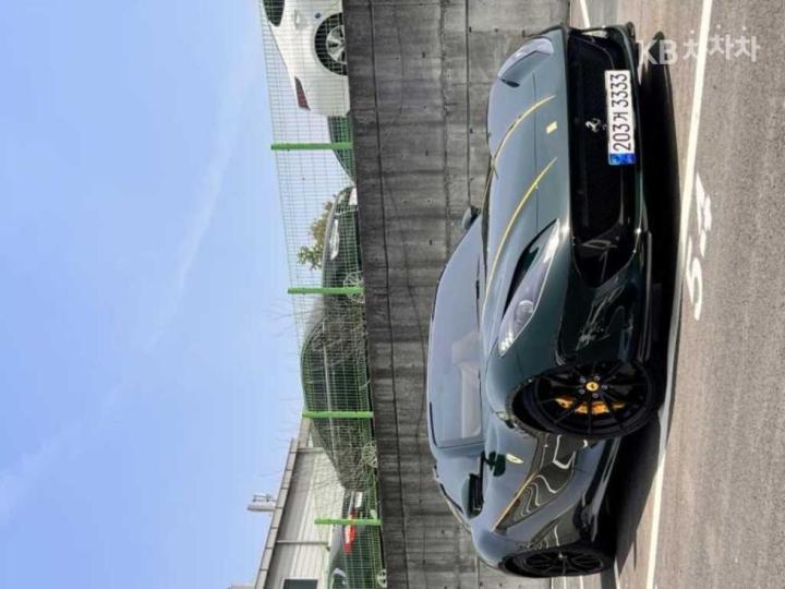 Ferrari 812 6.5 V12 - фото 17