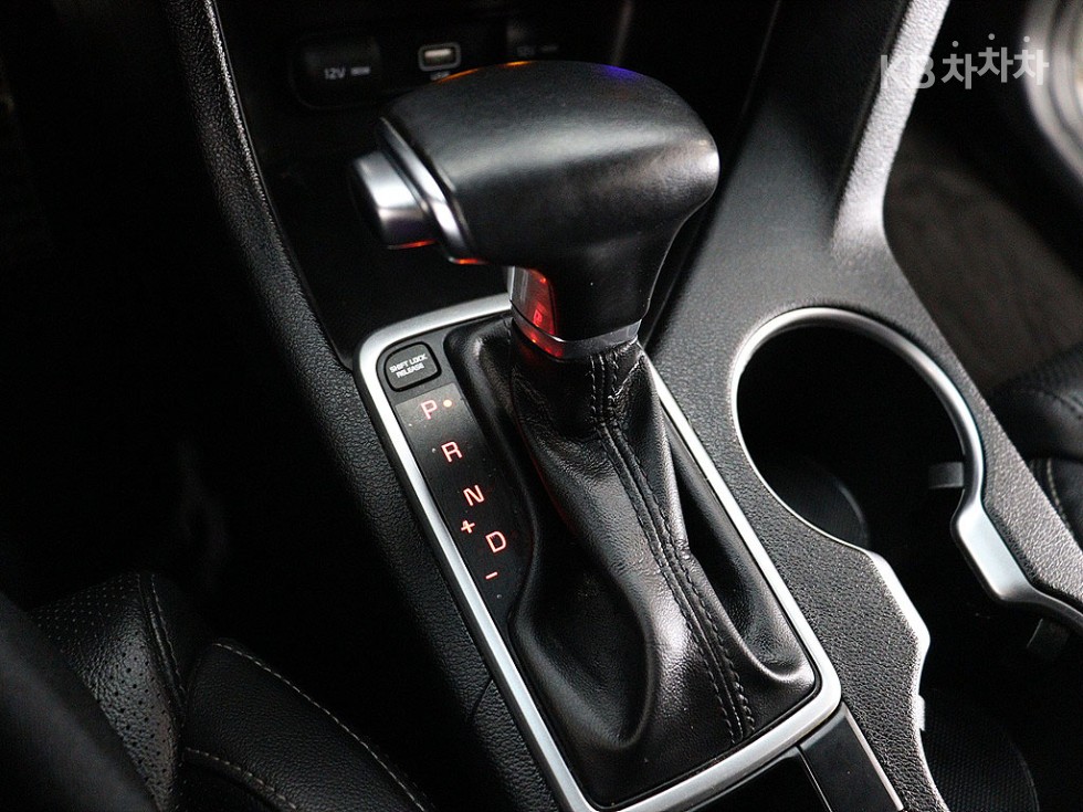 2020 - kia sportage
