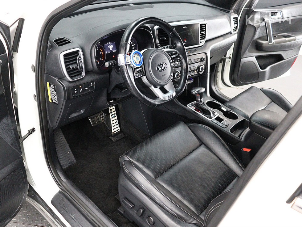 2020 - kia sportage