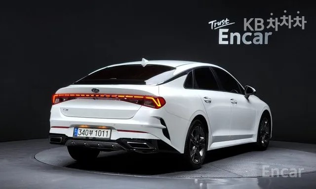2021 - kia k5