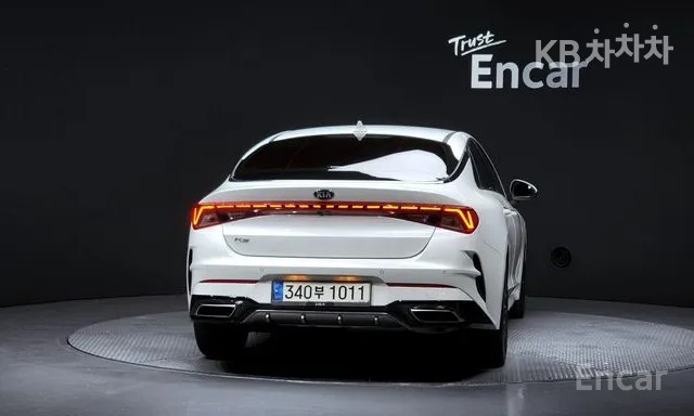 2021 - kia k5
