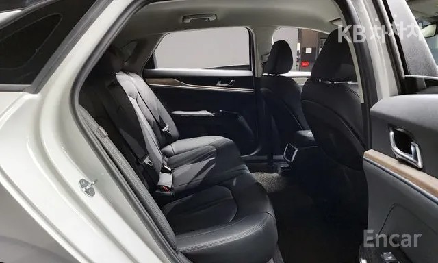 2021 - kia k5