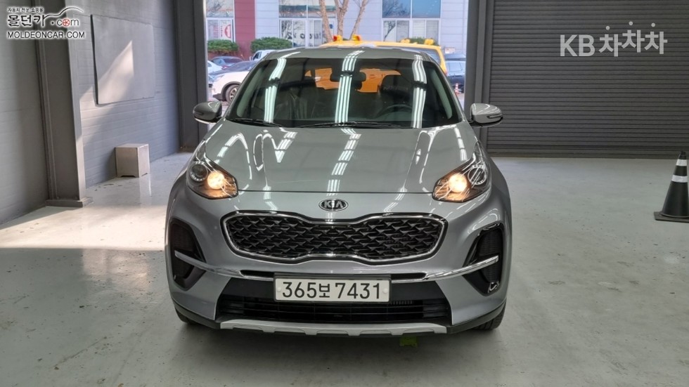 2022 - kia sportage
