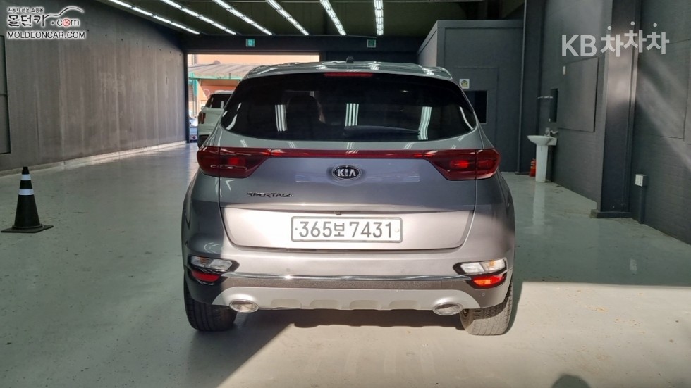 2022 - kia sportage