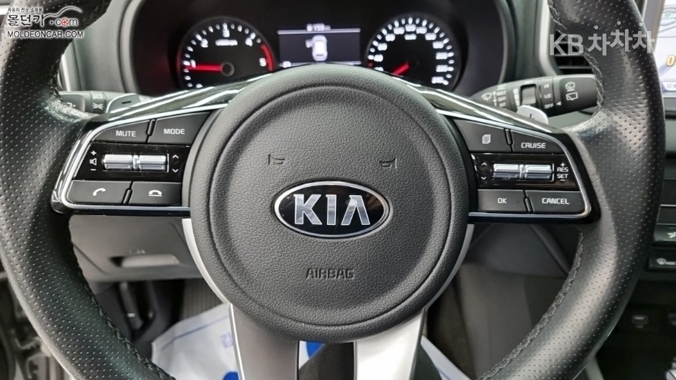 2022 - kia sportage