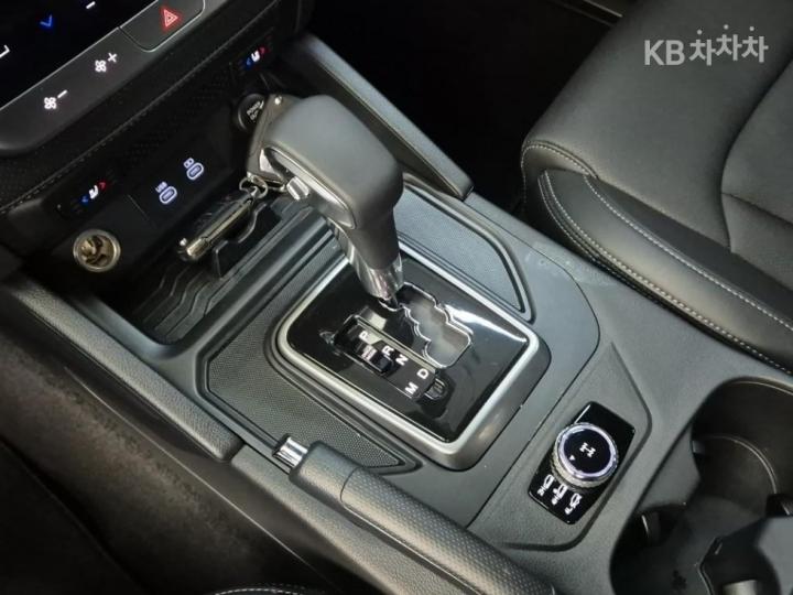 KG Mobility (Ssangyong) Rexton Sport Khan 2.2 4WD Prestige 9