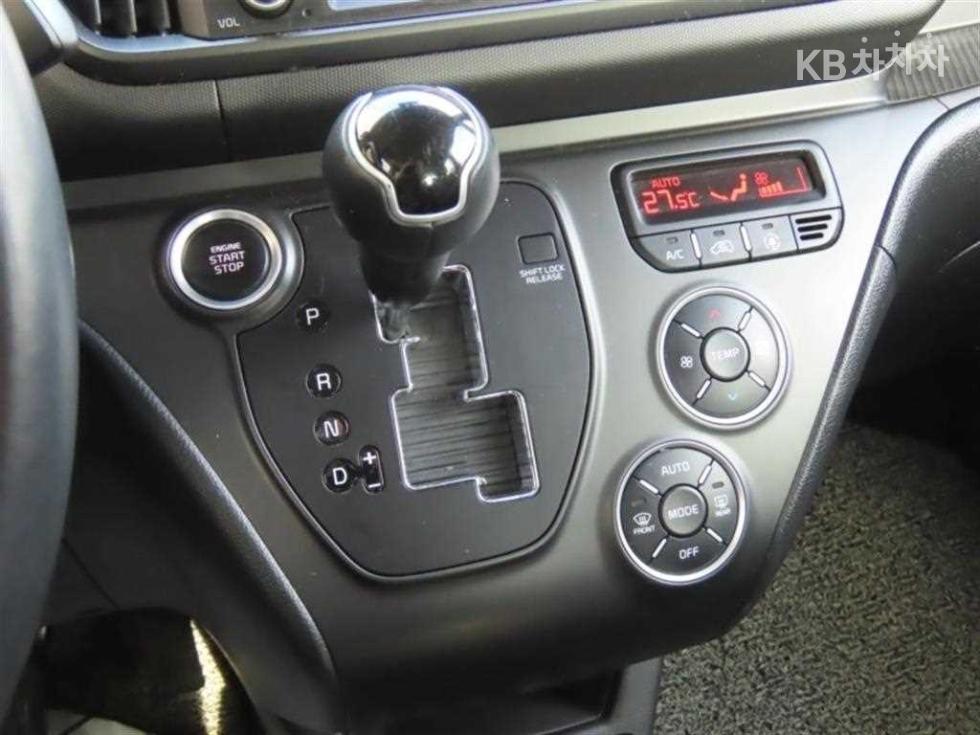 2023 - kia kia