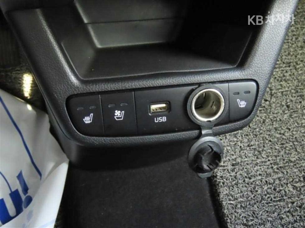 2023 - kia kia
