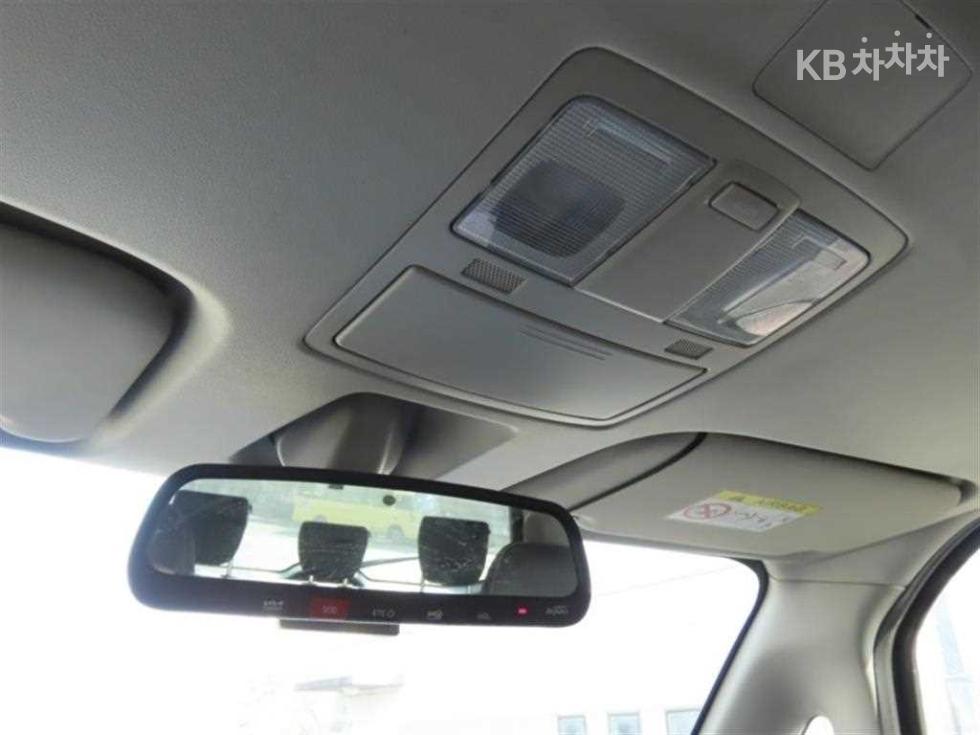2023 - kia kia