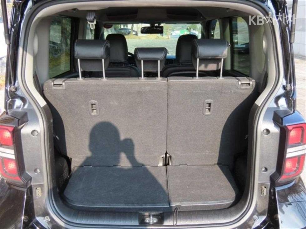 2023 - kia kia