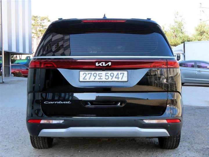 Kia Carnival D2.2 Prestige 5