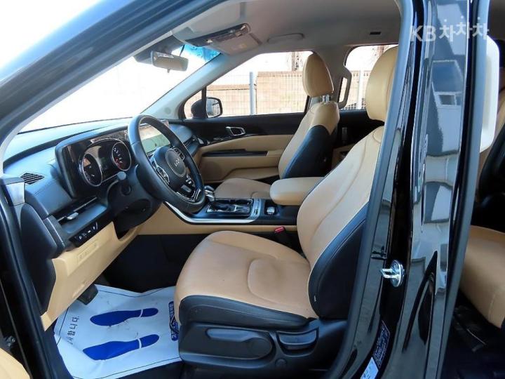 Kia Carnival D2.2 Prestige 6