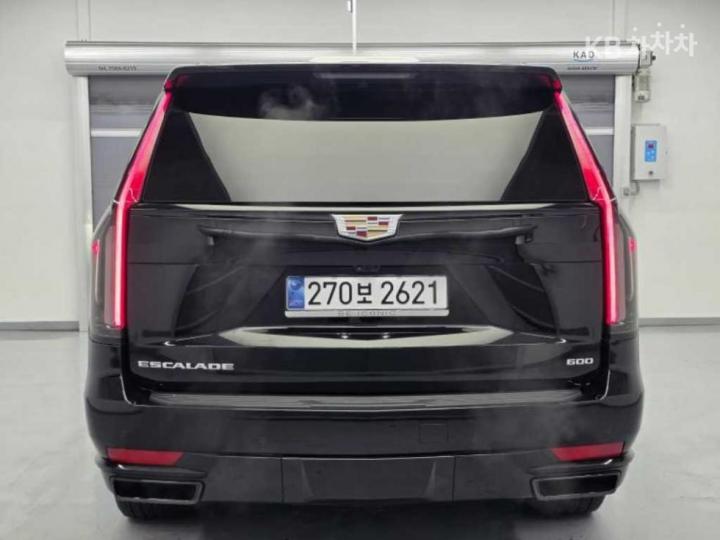 Cadillac Escalade — miniaturë 4