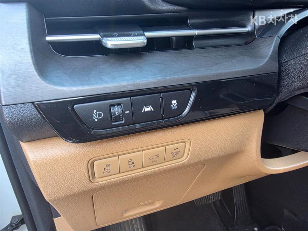 2021 - kia carnival