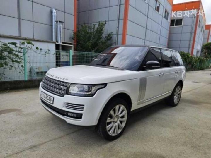 Land Rover Range Rover New 4.4 SDV8 Vogue SE 405 3