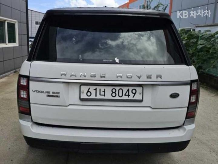 Land Rover Range Rover New 4.4 SDV8 Vogue SE 405 4