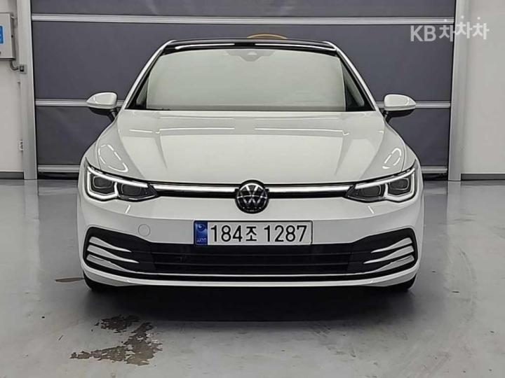 Volkswagen Golf The 8 MK8 2.0 TDI Prestige 3