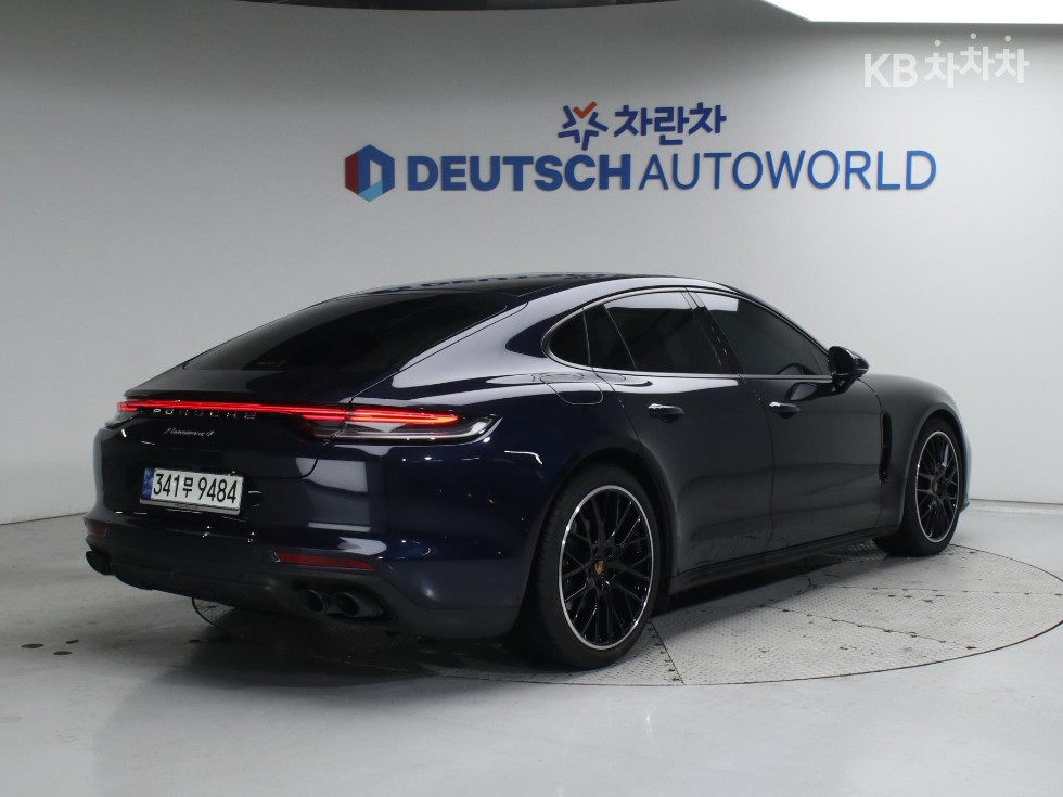 Porsche Panamera — miniaturë 2