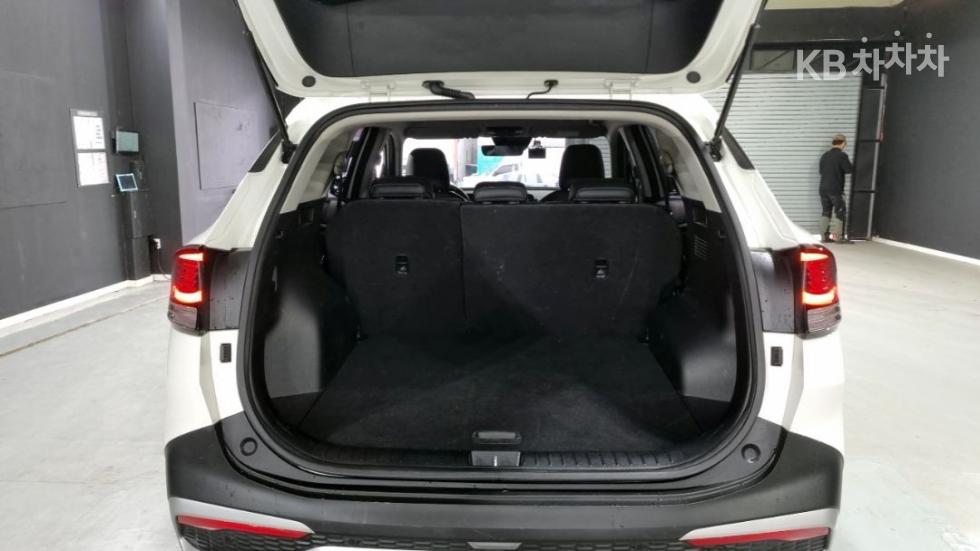 2022 - kia sportage