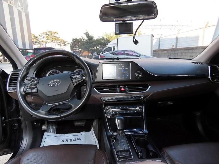 Hyundai Grandeur IG 3.0 LPi Modern 8