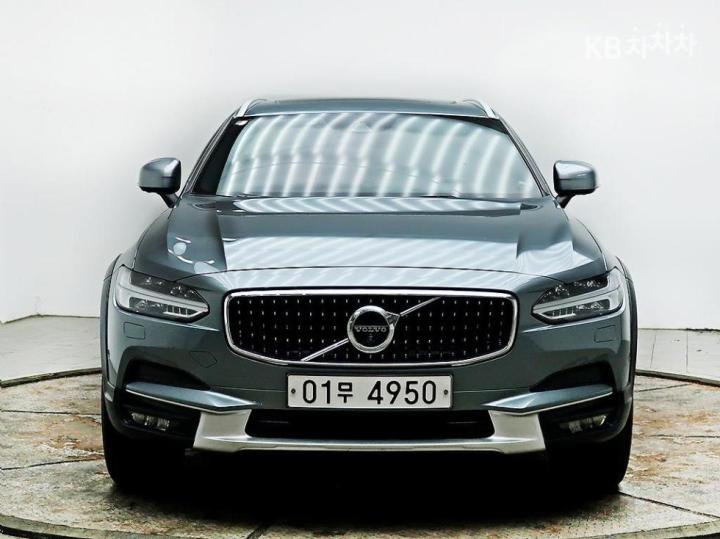 Volvo V90 CC D5 Pro AWD 2