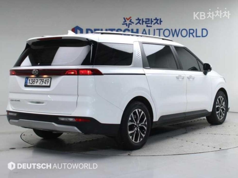2021 - kia carnival