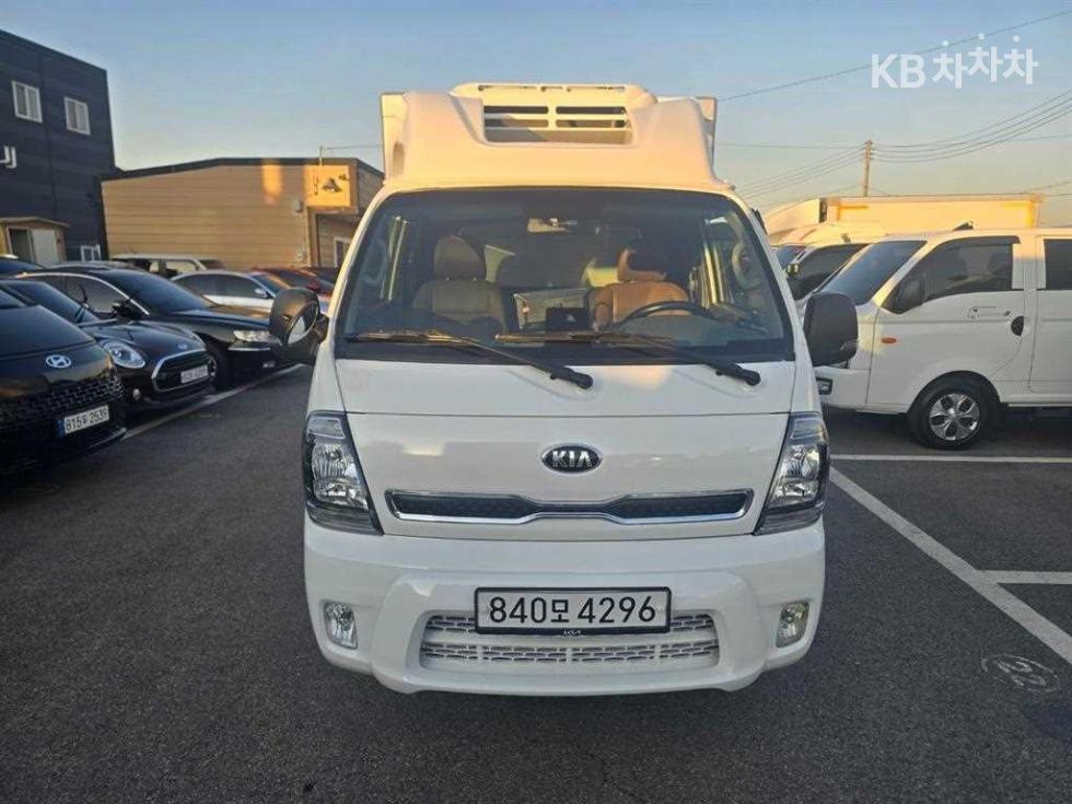 2022 - kia bongo iii