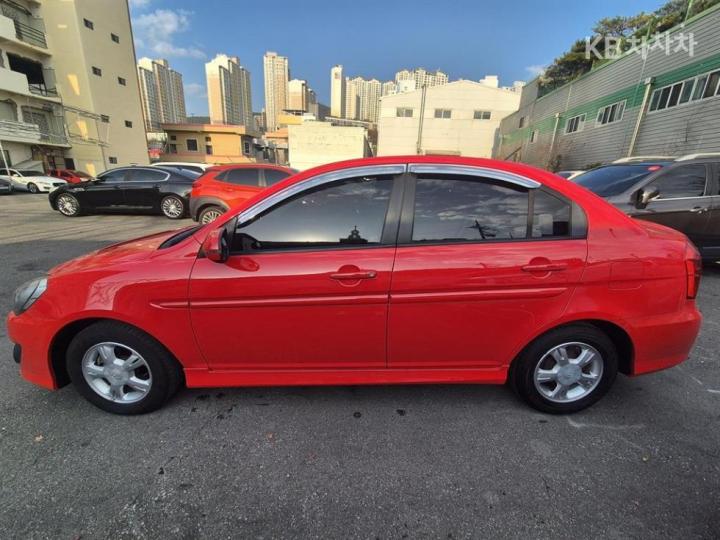 Hyundai Verna 1.4 DOHC Gasoline TOP 4