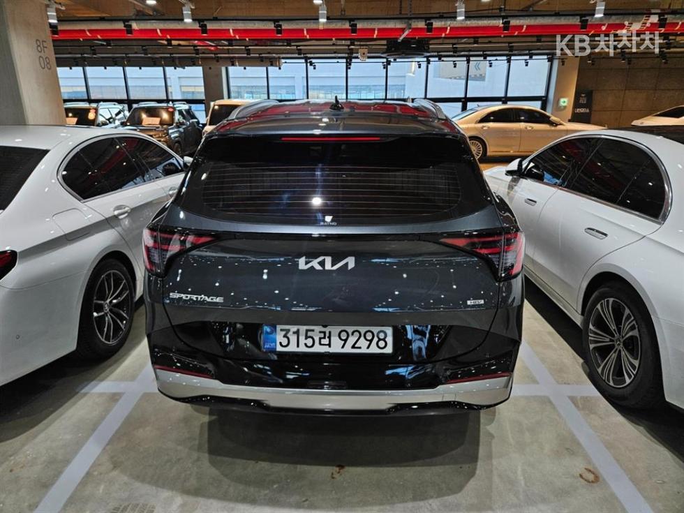 2025 - kia sportage
