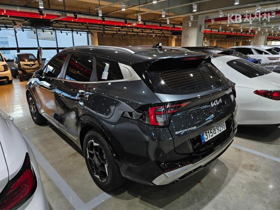 2025 - kia sportage