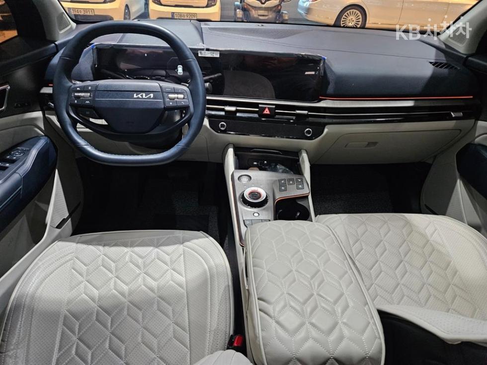 2025 - kia sportage