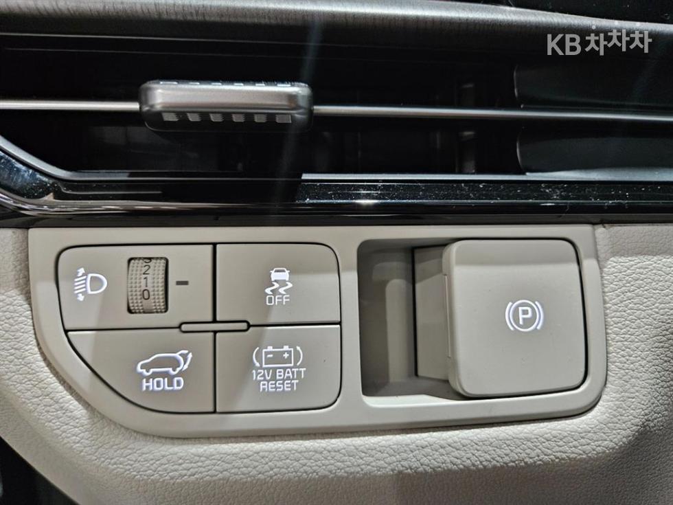 2025 - kia sportage