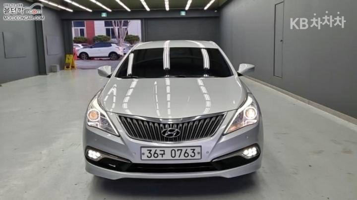 Hyundai Grandeur Hybrid Premium 4