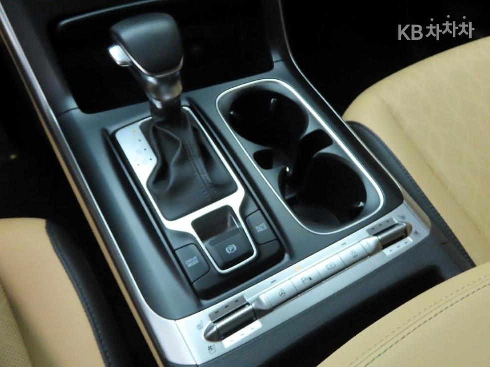 2021 - kia carnival