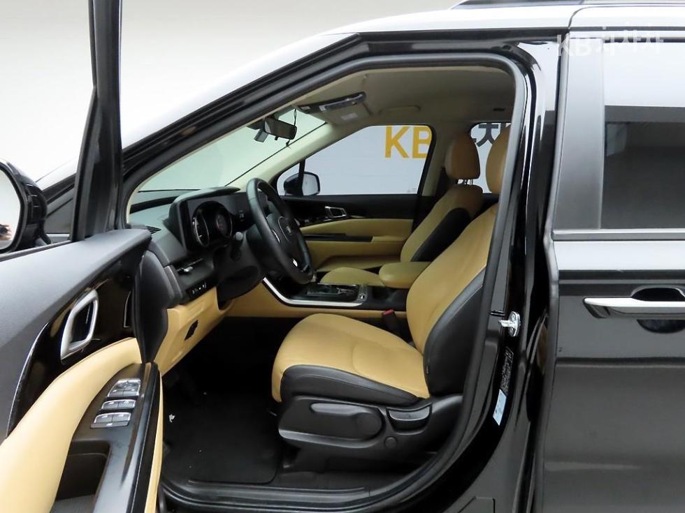2021 - kia carnival