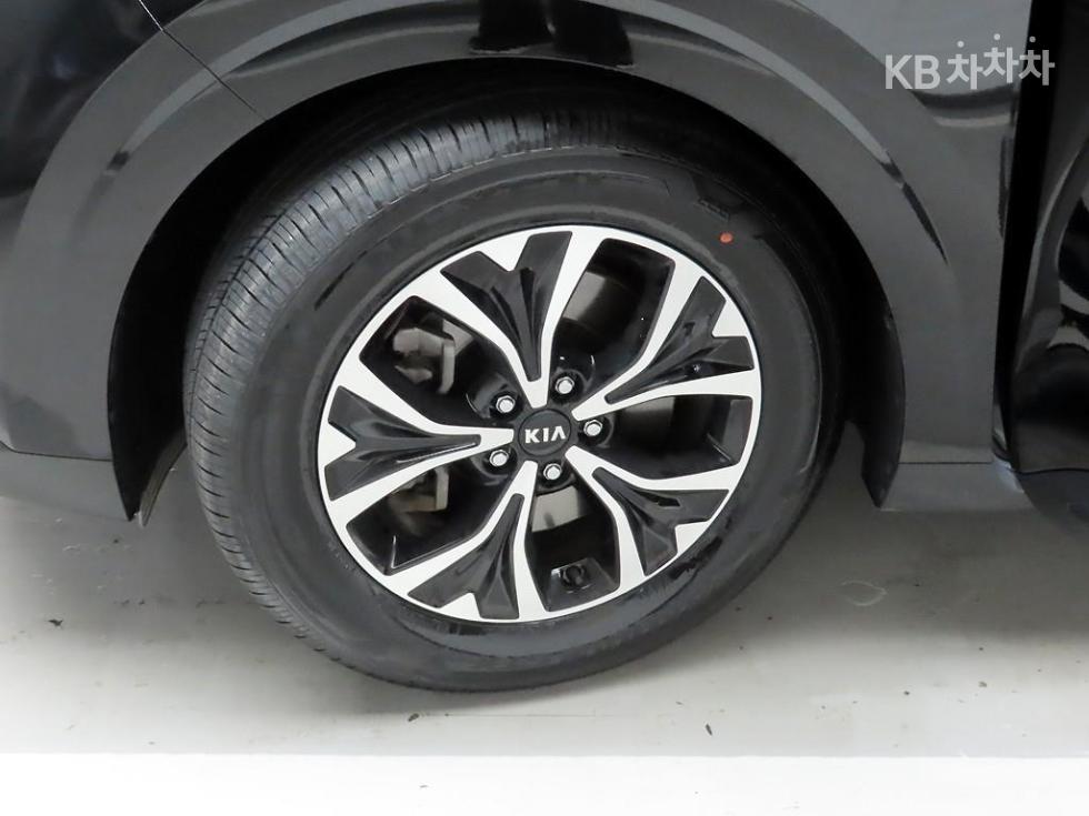 2021 - kia carnival