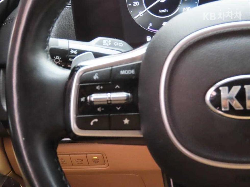 2021 - kia carnival