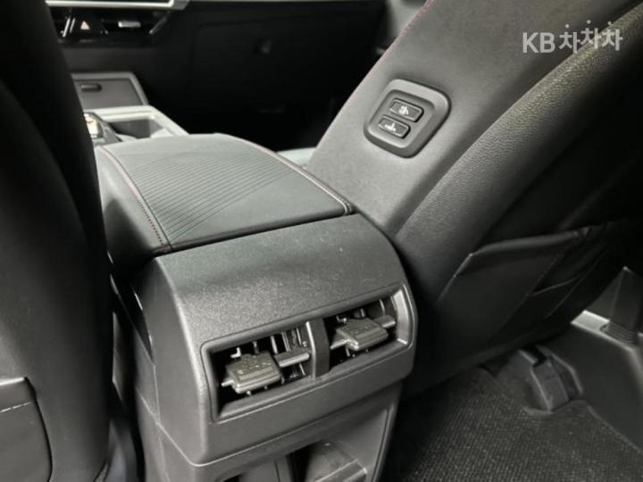 KG Mobility (Ssangyong) Actyon J120 2WD S7 Base Type 8