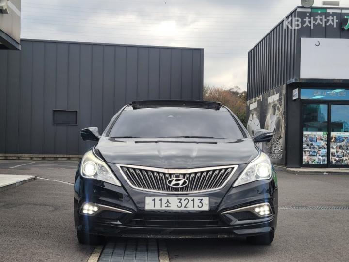 Hyundai Grandeur Hybrid Premium