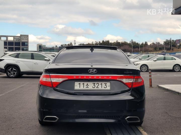 Hyundai Grandeur Hybrid Premium 4