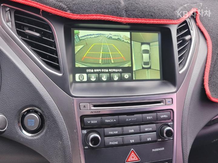 Hyundai Grandeur Hybrid Premium 10