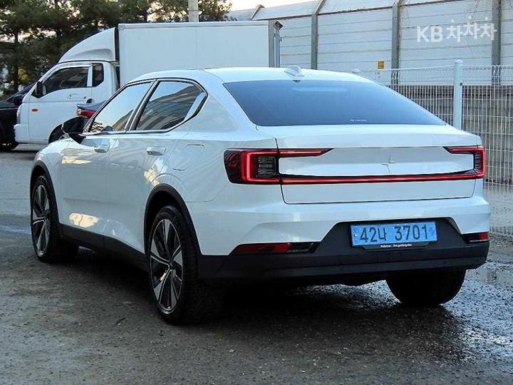Polestar 2 Long range Single Motor — фото 3