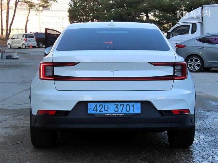 Polestar 2 Long range Single Motor — фото 4