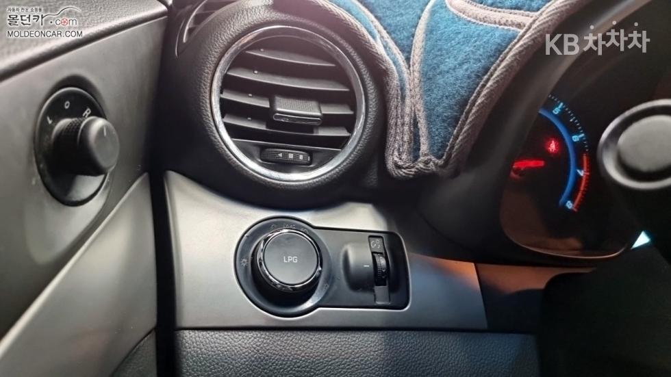 Chevrolet Orlando — miniaturë 16