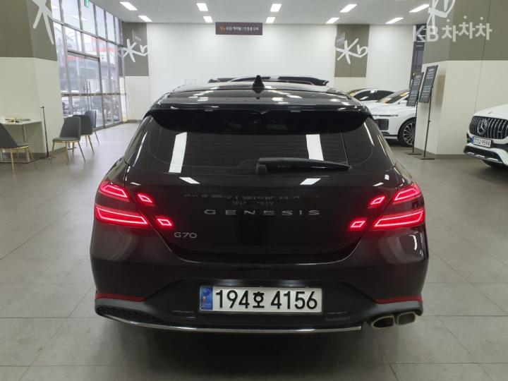 Genesis G70 Shooting Brake 2.0T Premium — фото 3
