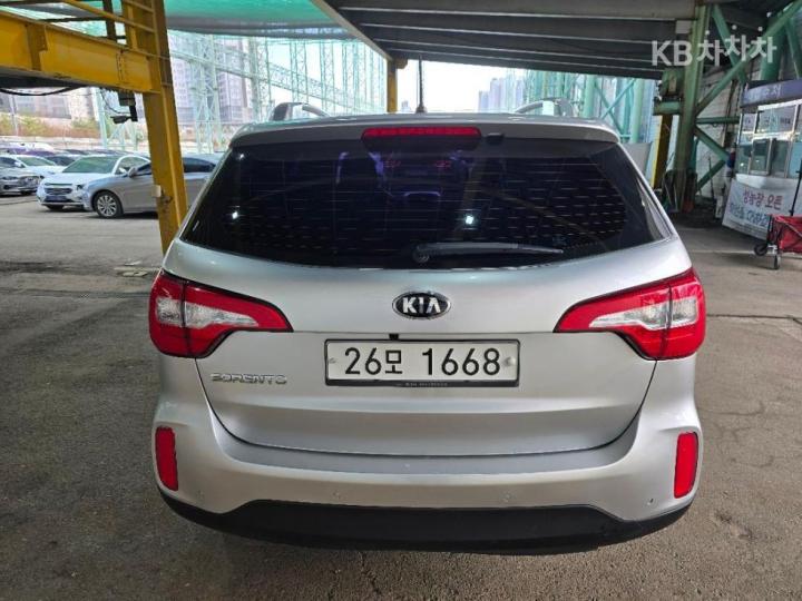 Kia Sorento New R Diesel 2.0 2WD Prestige 5